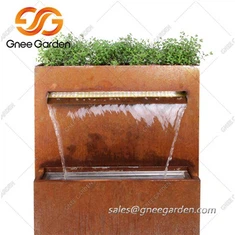 Caratteristica dell'acqua da parete in acciaio corten