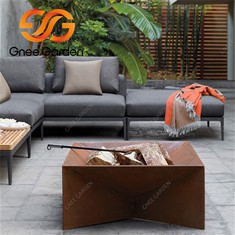 Pozzo del falò in legno in acciaio corten