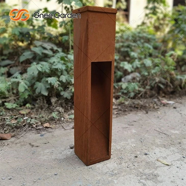 Vintage Southwestern Solar Outdoor Corten Steel Garden Lights