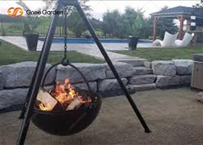 Fornello da esterno in acciaio per barbecue a carbone